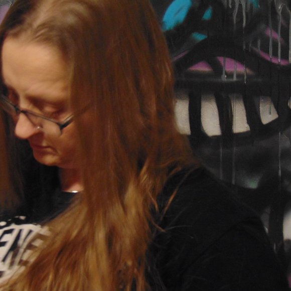 Meet your Posher, Celina - Picture 7 of 16